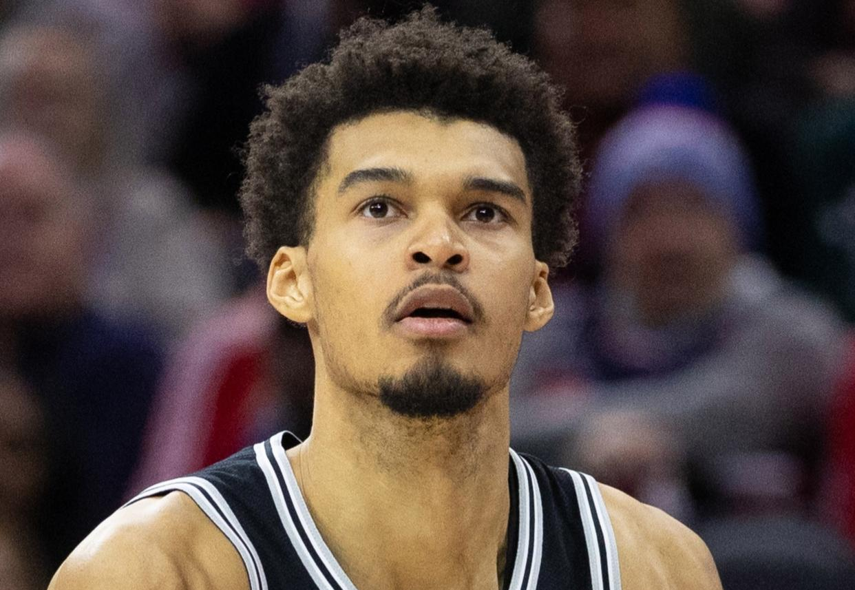 乐竞体育注册-关键时刻圣安东尼奥马刺备战欧篮联，官宣签约细节曝光，态度坚定，团队化学反应显著的简单介绍